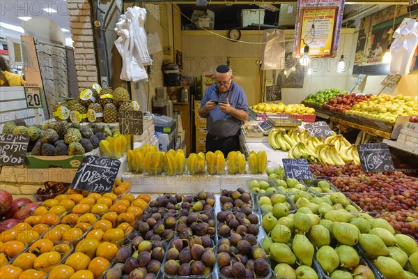 Fruit and Fruits