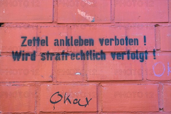 Sticking notes Prohibited