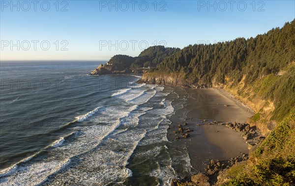 Sandy beach Sealion Beach with Devils Elbow