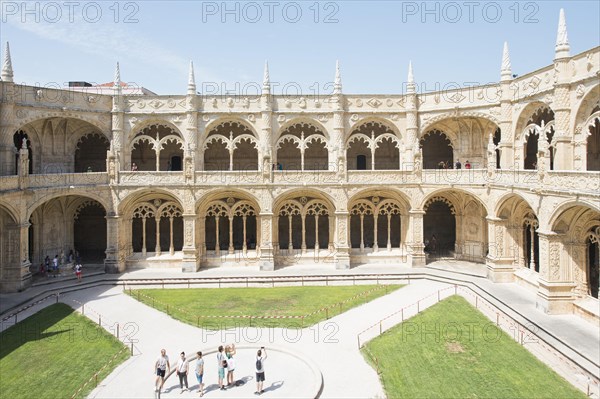 Inner courtyard in the Mosteiro dos Jeronimos