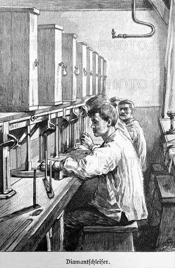 Grinding rough diamonds