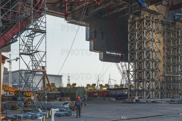 Sarcophagus under construction