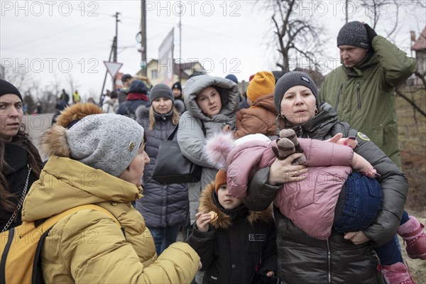 Ukrainian refugees at the border