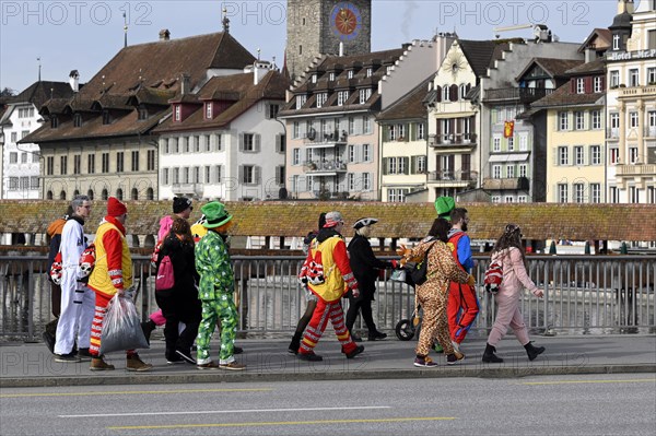 Fasnachtler on foot