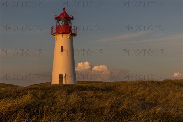 Sunrise at the lighthouse List West at the Lister Ellenbogen