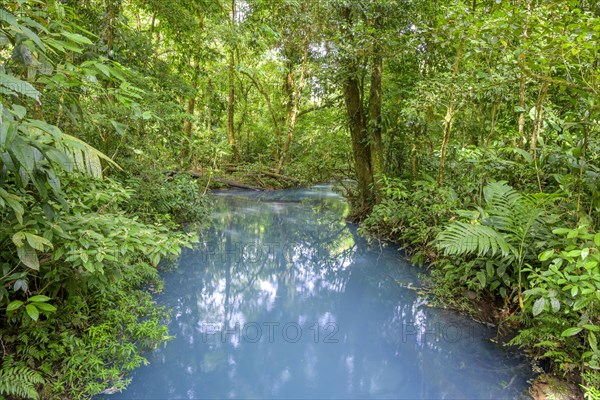 Blue turquoise water of the Rio Celeste caused by sulphur and calcium carbonate