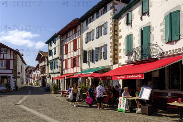 Sidewalk cafes