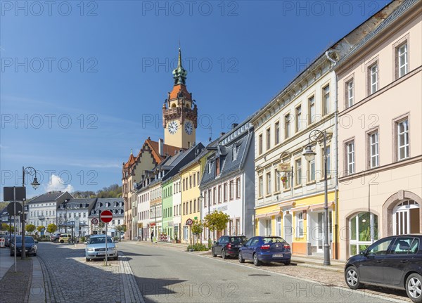 Niedermarkt with town hall