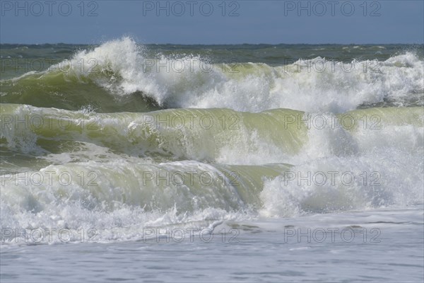 Breaking Wave