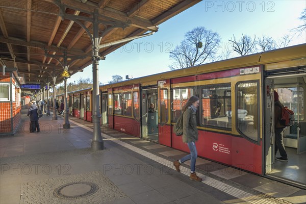 Zehlendorf S-Bahn station