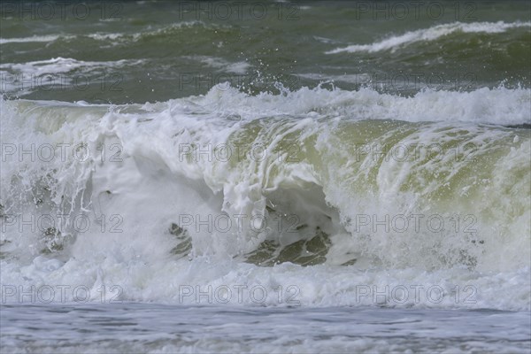 Breaking Wave
