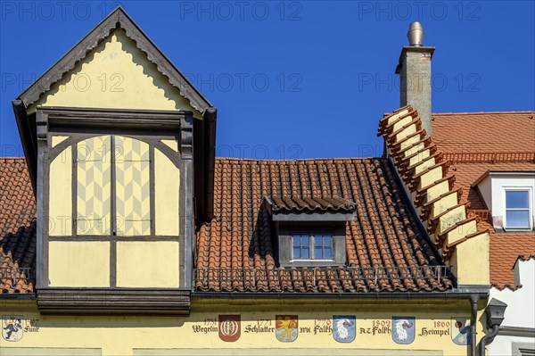 Plain tiles