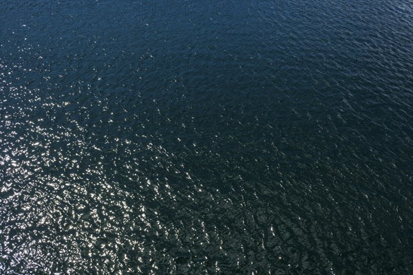 Sea water curls