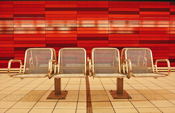 Waiting benches Wartenau underground station