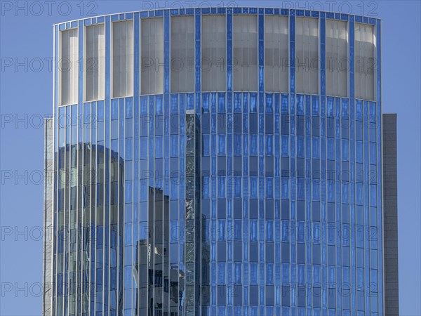 Glass facade of the Hypovereinsbank