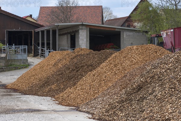 Storage of bark mulch on a farm