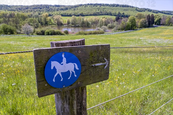 Signposting for a bridle path