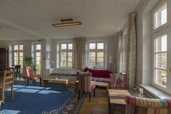 Cafe in private atmosphere furnished in an old farmhouse