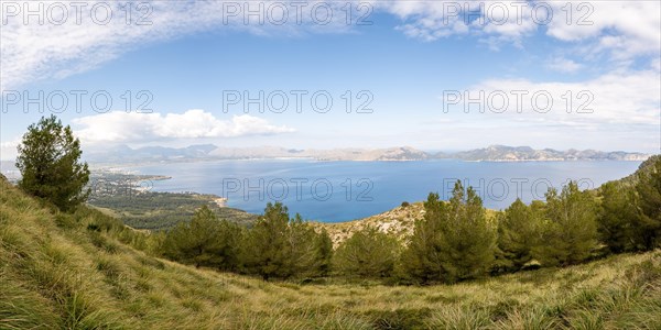 Footpath below the Talaia d'Alcudia