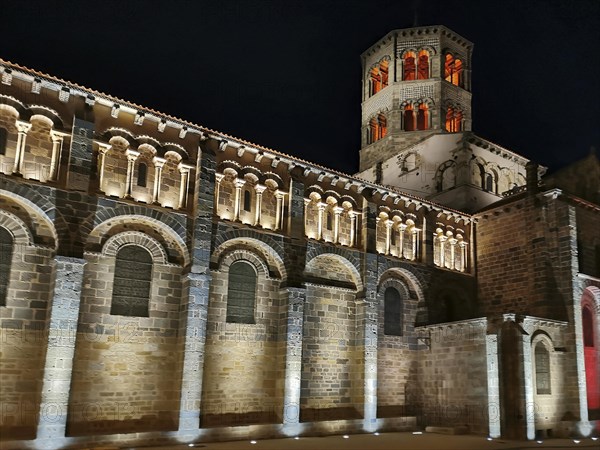 Roman church of Saint-Austremoine dIssoire