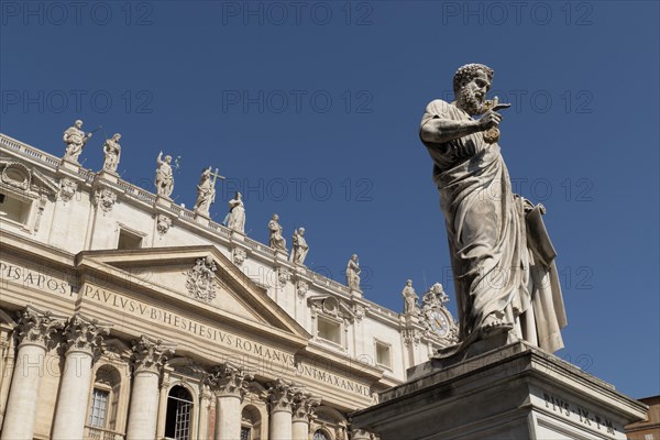 Petrus-Statue