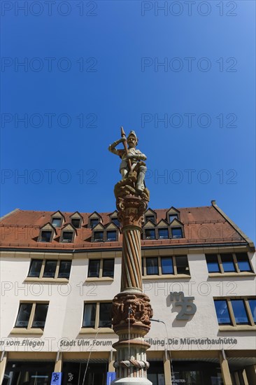 Georgsbrunnen eastern Muensterplatz