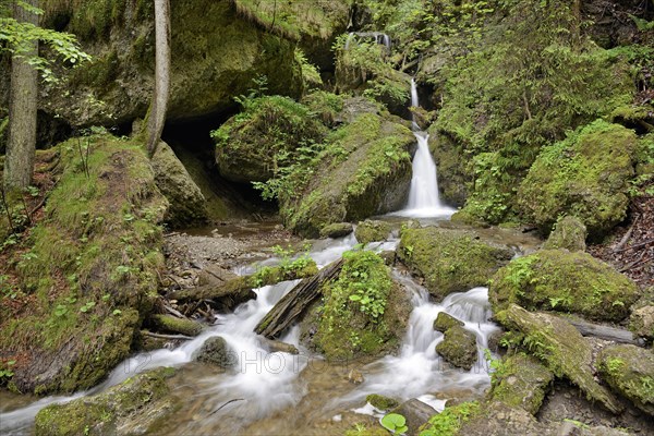 Hinang waterfall