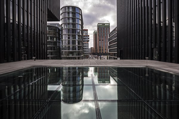 Hotel Hyatt Regency Duesseldorf and office building at the Hafenspitze in the Media Harbour