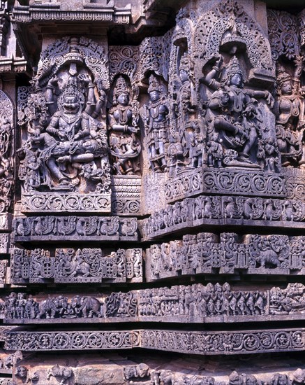Sculptures on the exterior wall of Hoysaleshwara temple in Halebid