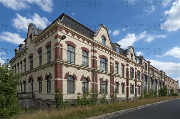 Fabrikgebaeude einer ehemaligen Keramikmaschinenbau-Fabrik
