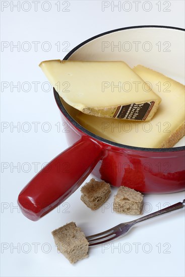 Ingredients for cheese fondue