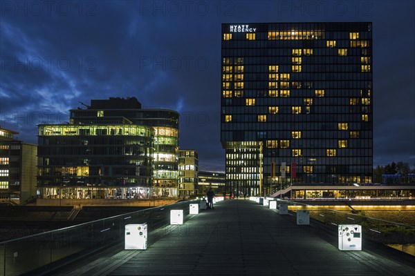 Hotel Hyatt Regency Duesseldorf at the tip of the harbour in the Media Harbour