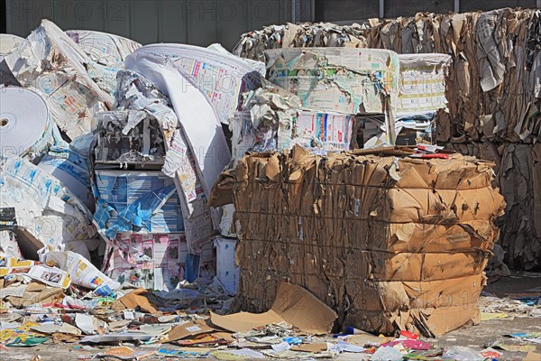 Lager von Altpapier zur Wiederverwertung in einem Recyclingbetrieb