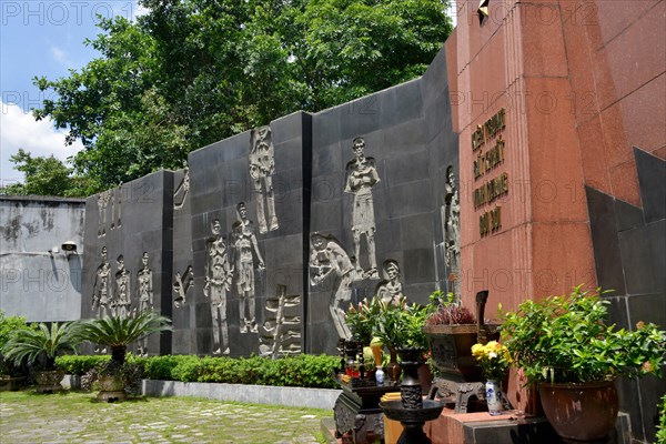 Hoa Lo Prison