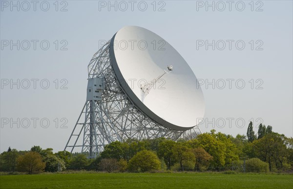 Radio telescope