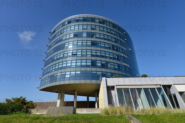 Office building at Halensee