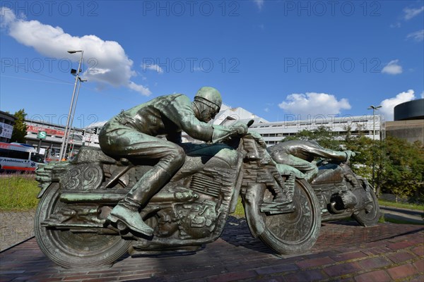 Monument AVUS Nordkurve