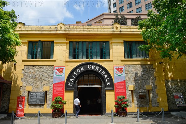 Hoa Lo Prison