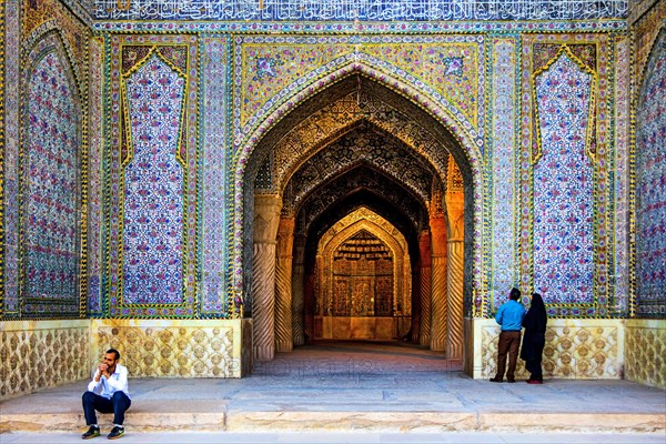Faience-clad portal
