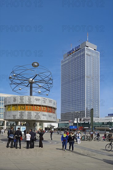 World Time Clock and Park Inn Hotel am Alexanderplatz