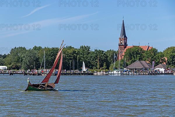 Sailing boat
