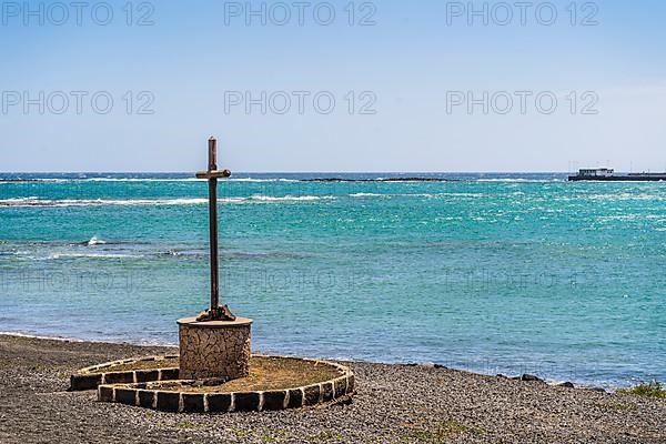 A cross by the seaside next to San Gabriel Castle in Arrecife