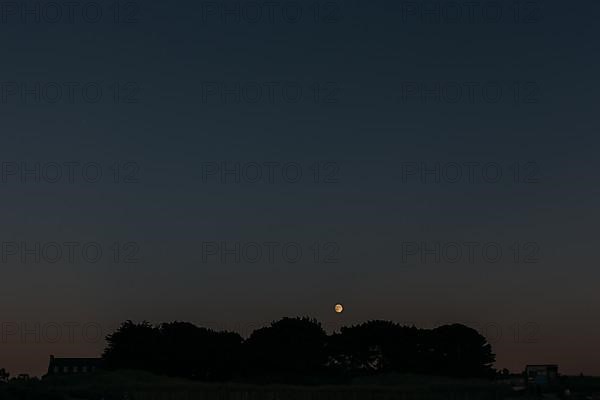 Moon over Port Blanc
