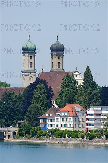 Castle church and castle, view from Moleturm