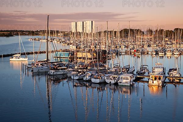Burgtiefe Marina, Burgtiefe