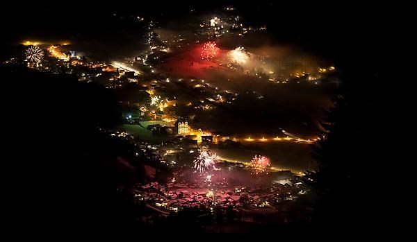 New Year's Eve, fireworks at midnight