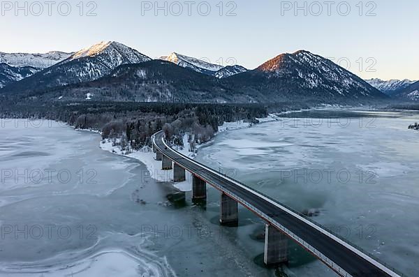 Evening mood, panorama of Sylvensteinsee