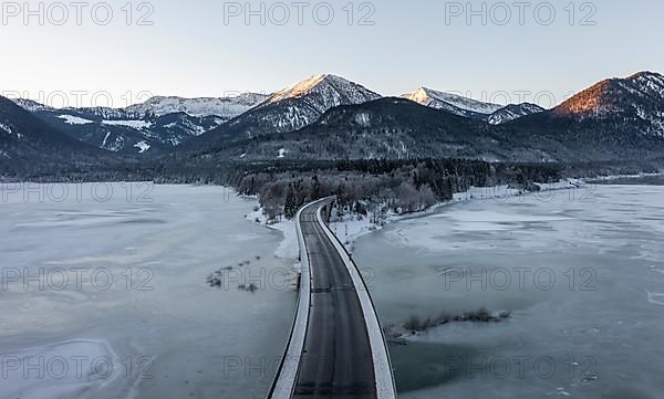 Evening mood, panorama of Sylvensteinsee