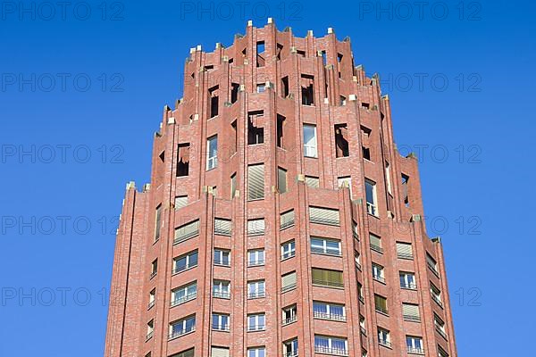 MainPlaza residential building, Walther-von-Cronberg-Platz