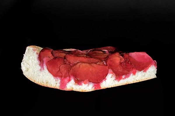 Plum yeast cake
